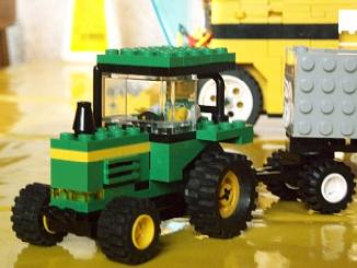 LegoJonny2.jpg (15727 Byte)